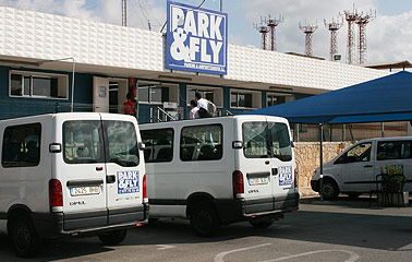 Park Fly Mallorca Parkservice Und Eine Autovermietung Am Flughafen Mallorca